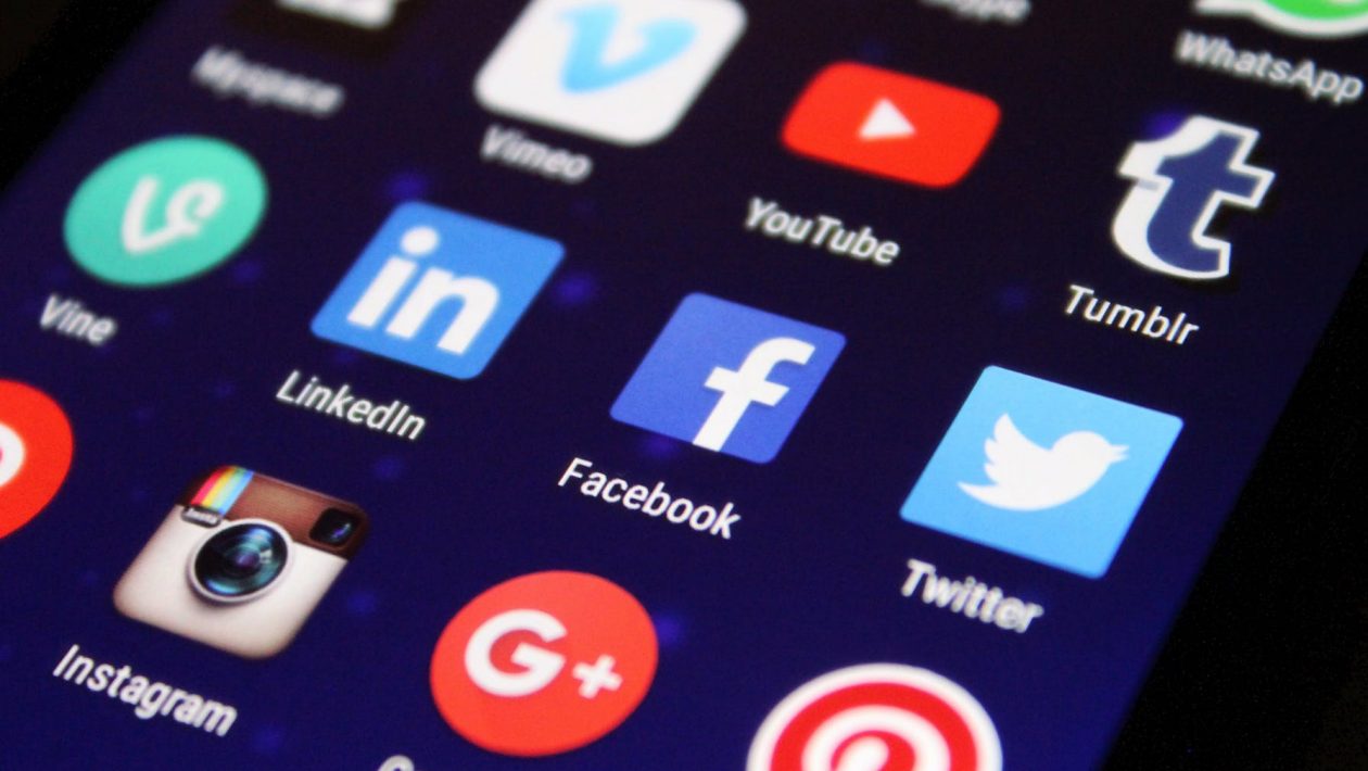 Why Brands Prefer Social Media to Promote Their Business?